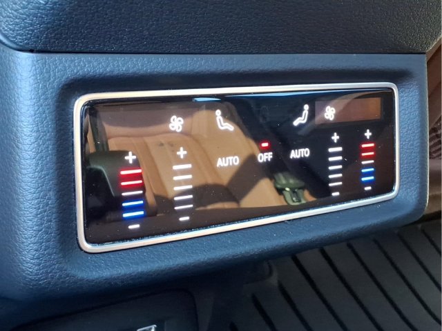 Used 2019 Audi e-tron Premium Plus AWD/4WD image 18
