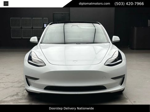 Used 2018 Tesla Model 3 Long Range image 10