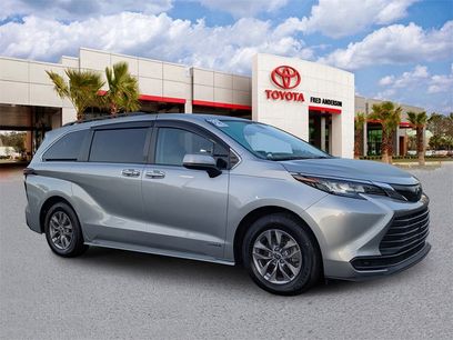 Used 2021 Toyota Sienna LE