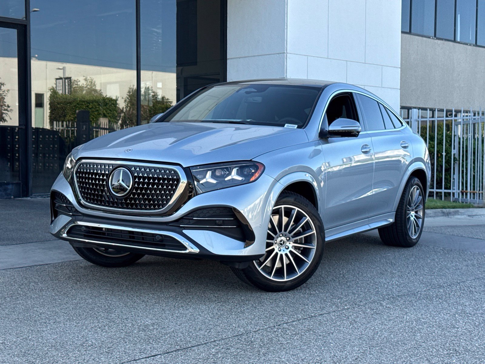 New 2027 Mercedes-Benz GLE 450 4MATIC Coupe image 2