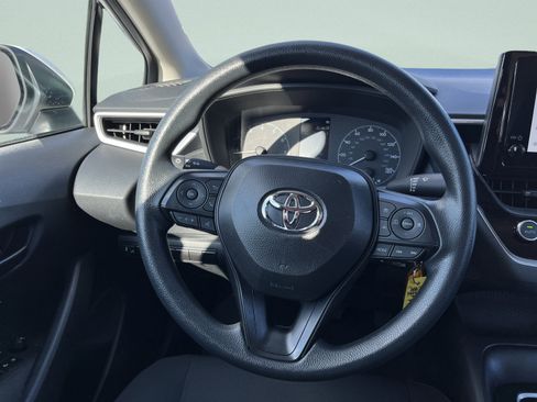 Used 2025 Toyota Corolla LE image 25