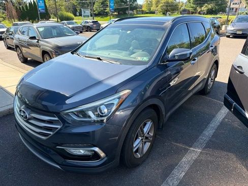Used 2017 Hyundai Santa Fe Sport w/ 2.4L Tech Package 04 AWD/4WD image 3