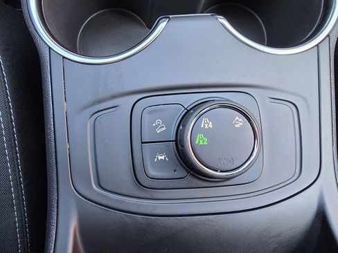 Used 2024 GMC Terrain SLE image 22