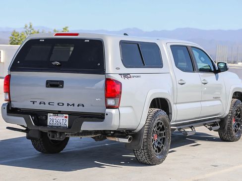 Certified 2019 Toyota Tacoma TRD Sport w/ Technology Package image 5
