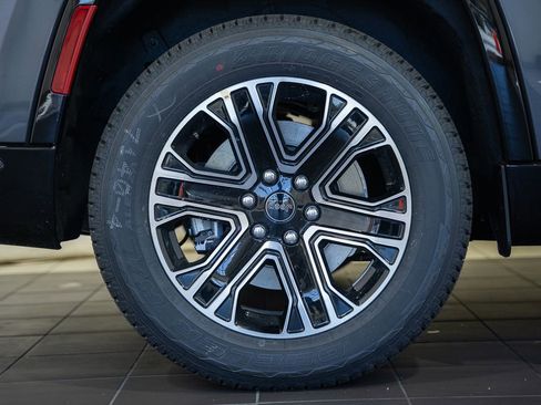 New 2026 Jeep Grand Wagoneer L 4WD image 20