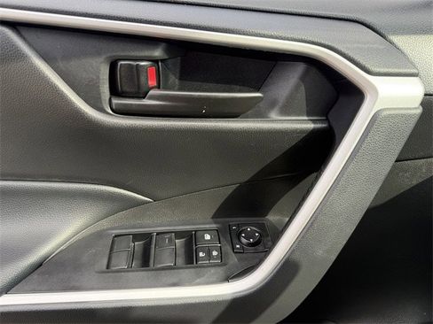Certified 2025 Toyota RAV4 LE image 22