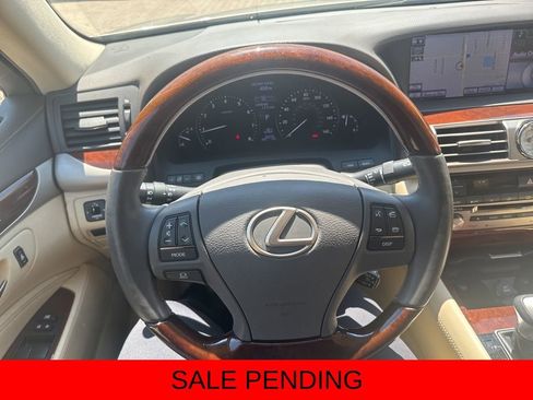 Used 2014 Lexus LS 460 w/ Comfort Package RWD image 18
