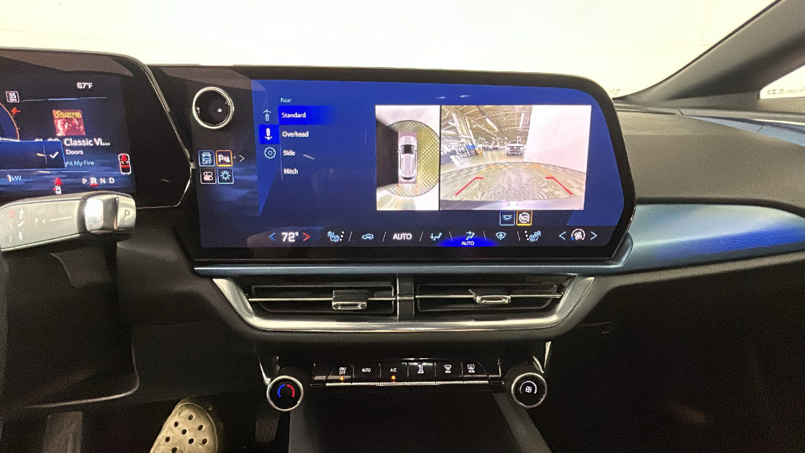 Used 2024 Chevrolet Equinox EV LT FWD image 27