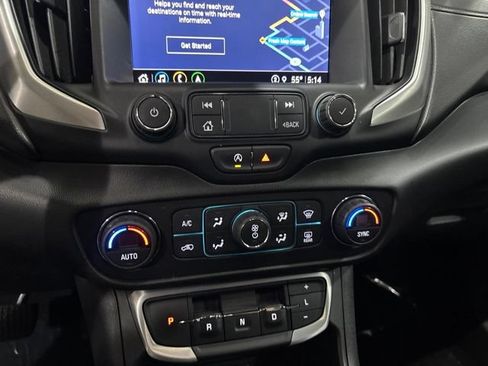Used 2022 GMC Terrain SLT w/ Infotainment Package II FWD image 30