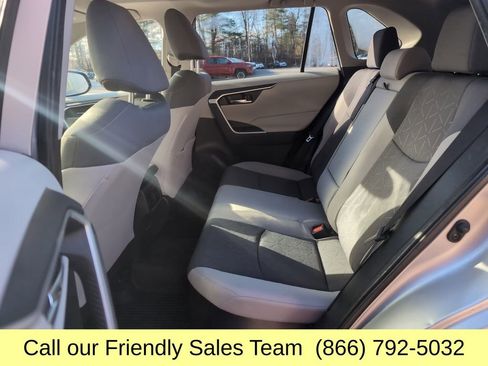Used 2021 Toyota RAV4 XLE image 26