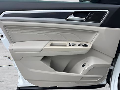 Used 2021 Volkswagen Atlas SE FWD image 44