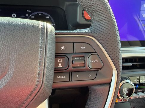 Used 2025 Toyota Tacoma TRD Off-Road w/ TRD Off Road Premium Package image 39