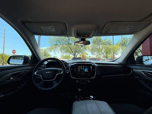 Used 2018 Chevrolet Traverse LS FWD image 16