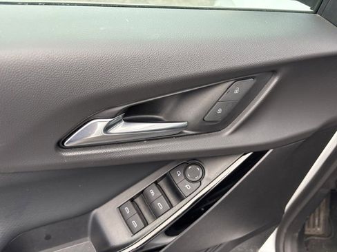 Used 2025 Chevrolet Equinox LT w/ Convenience Package II image 25