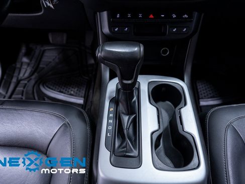 Used 2018 Chevrolet Colorado ZR2 image 16