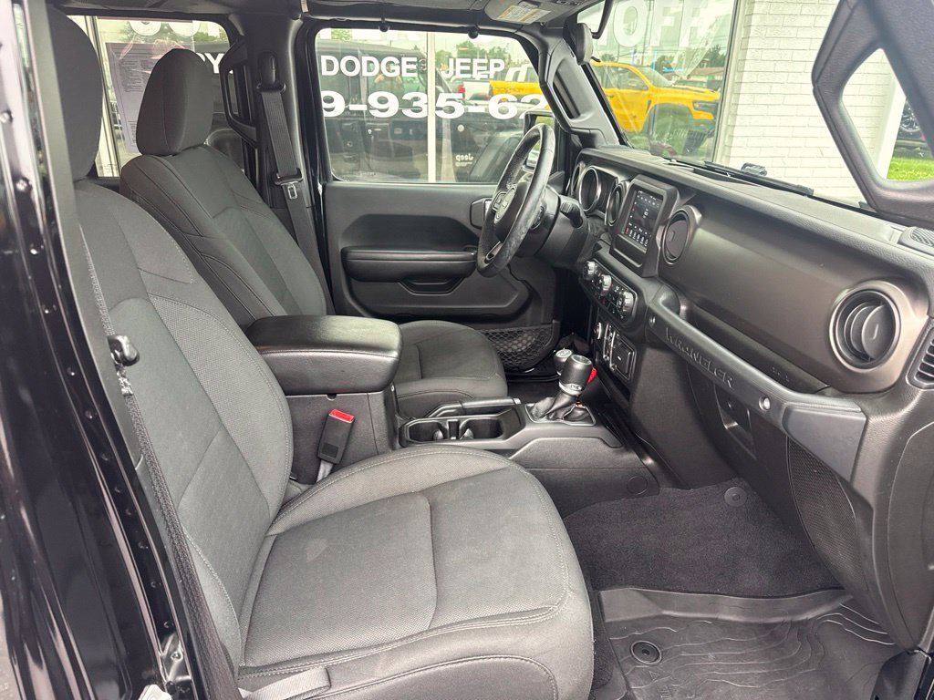 Used 2019 Jeep Wrangler Unlimited Sport S AWD/4WD image 4