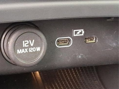 Certified 2023 Volvo C40 P8 Recharge Plus image 21
