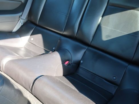 Used 2006 Ford Mustang Premium image 21