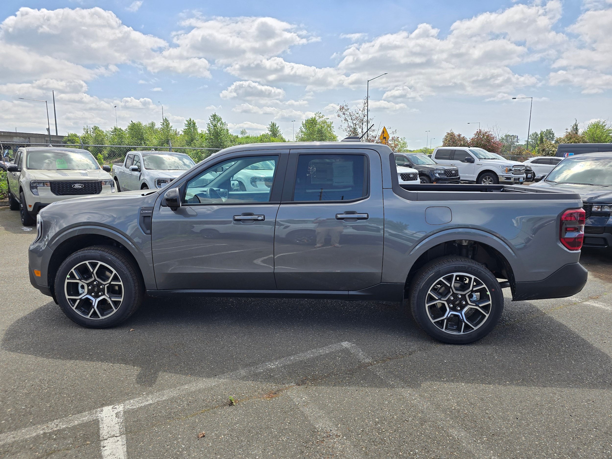 New 2026 Ford Maverick Lariat w/ 4K Tow Package AWD/4WD image 2