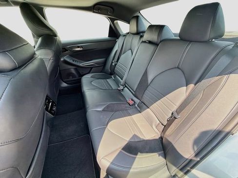 Used 2022 Toyota Avalon Touring w/ Carpet Mat Package (TMS) FWD image 22