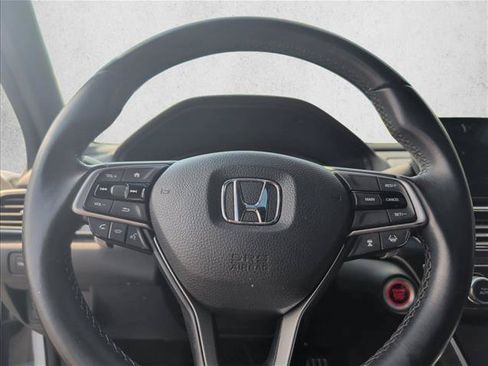 Used 2018 Honda Accord Sport image 9