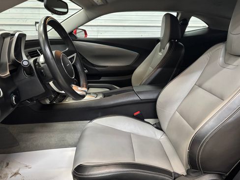 Used 2010 Chevrolet Camaro LT RWD image 12