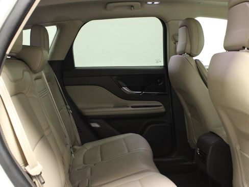 Used 2020 Lincoln Corsair Reserve image 16