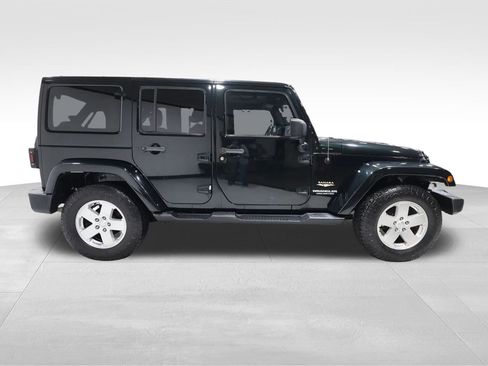 Used 2012 Jeep Wrangler Unlimited Sahara w/ Connectivity Group image 4