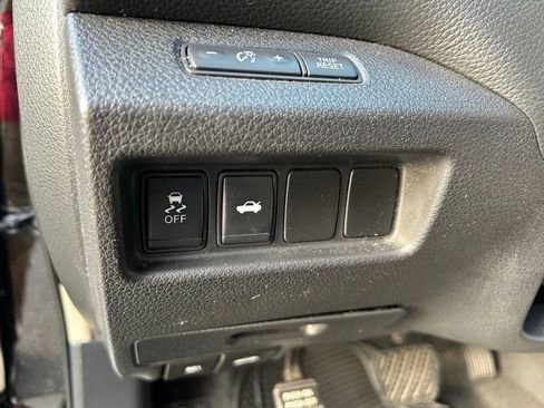 Used 2013 Nissan Altima 2.5 SV FWD image 19
