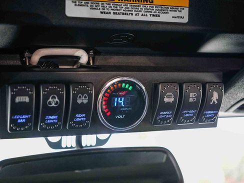 Used 2016 Jeep Wrangler Unlimited Rubicon w/ Connectivity Group AWD/4WD image 22
