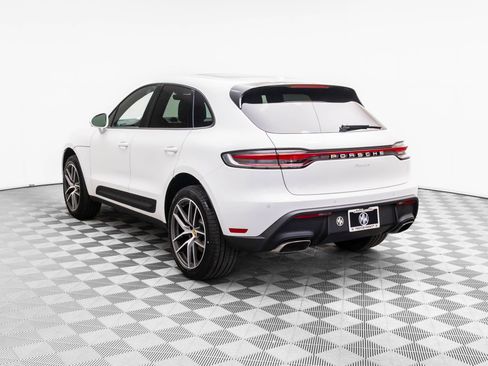 Certified 2026 Porsche Macan AWD/4WD image 3