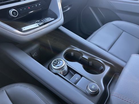 New 2026 Ford Explorer Active w/ Active Comfort Package image 15