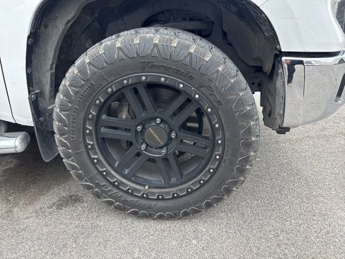 Used 2017 Toyota Tundra Limited image 3