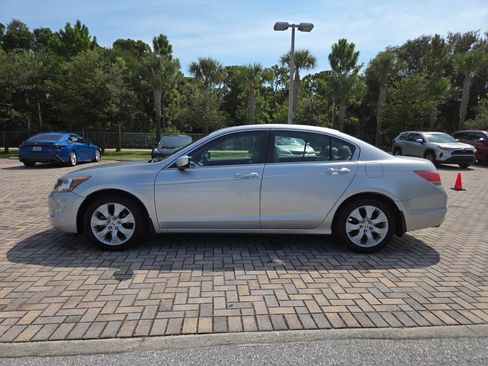 Used 2010 Honda Accord EX-L image 8