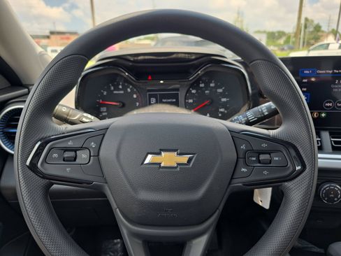 New 2026 Chevrolet Trax LS FWD image 18