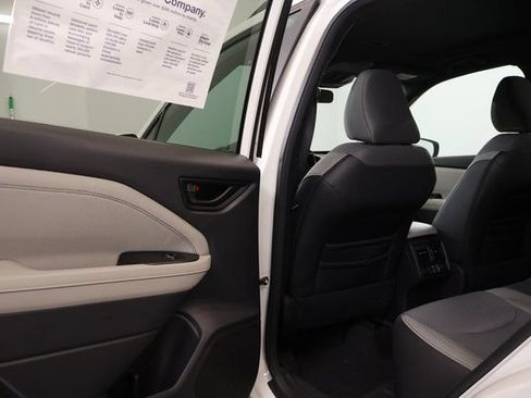 New 2026 Subaru Forester Premium AWD/4WD image 26