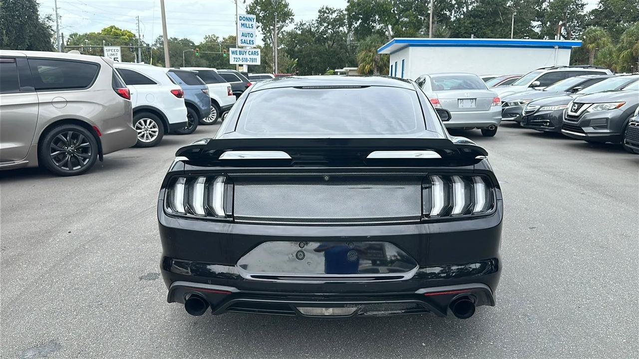 Used 2018 Ford Mustang Coupe RWD image 11