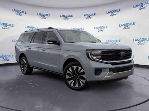 New 2025 Ford Expedition Max Platinum w/ Driver's Package image 2