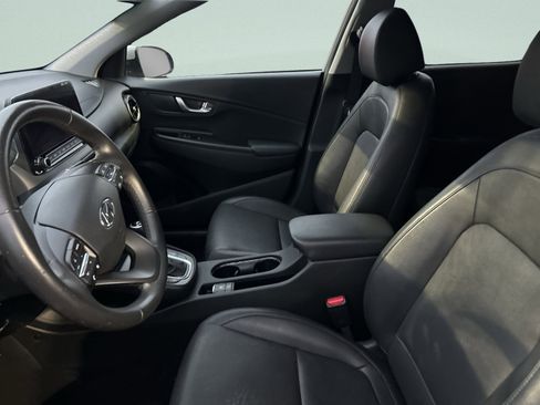 Used 2022 Hyundai Kona Limited image 11