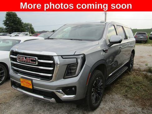 Used 2025 GMC Yukon XL Elevation AWD/4WD image 1