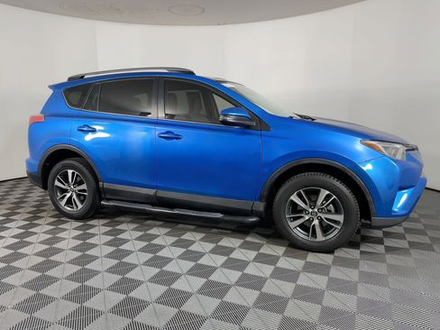 Used 2017 Toyota RAV4 XLE image 8