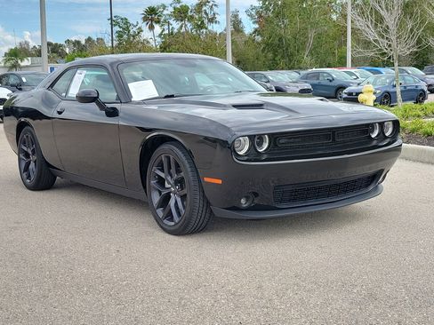 Used 2023 Dodge Challenger SXT w/ Blacktop Package image 32