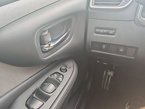 Used 2022 Nissan Murano SV image 22