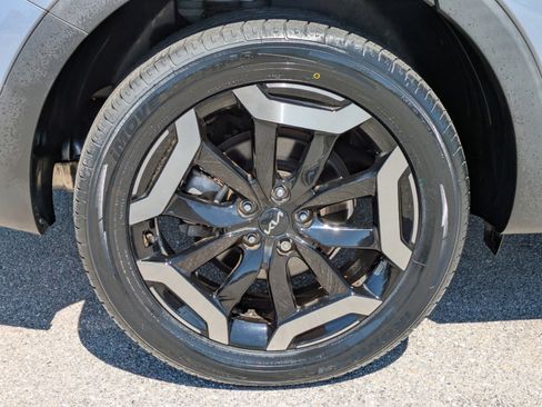 Certified 2023 Kia Telluride S image 9