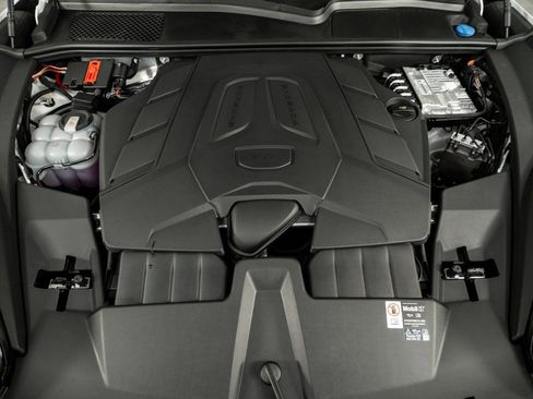 New 2026 Porsche Cayenne Base image 36