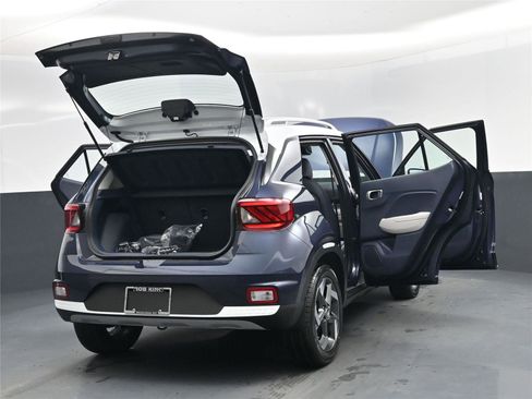 New 2026 Hyundai Venue SEL image 27