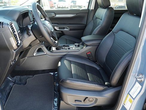 New 2025 Ford Ranger Lariat w/ FX4 Off-Road Package image 10