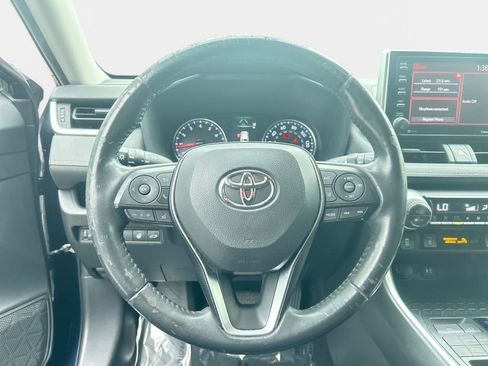 Used 2019 Toyota RAV4 XLE w/ Convenience Package AWD/4WD image 16