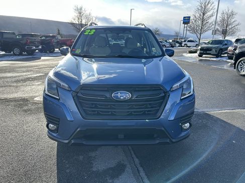 Used 2023 Subaru Forester Premium image 2