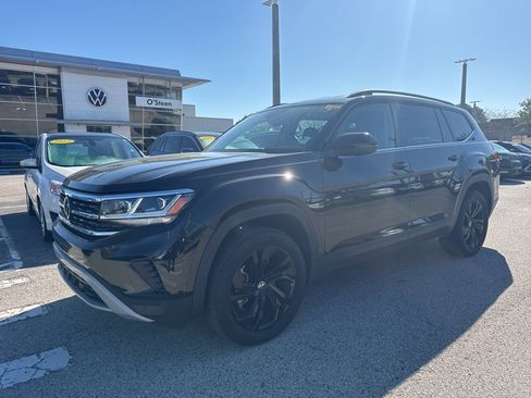 Used 2023 Volkswagen Atlas SE w/ Black Wheel Package image 19
